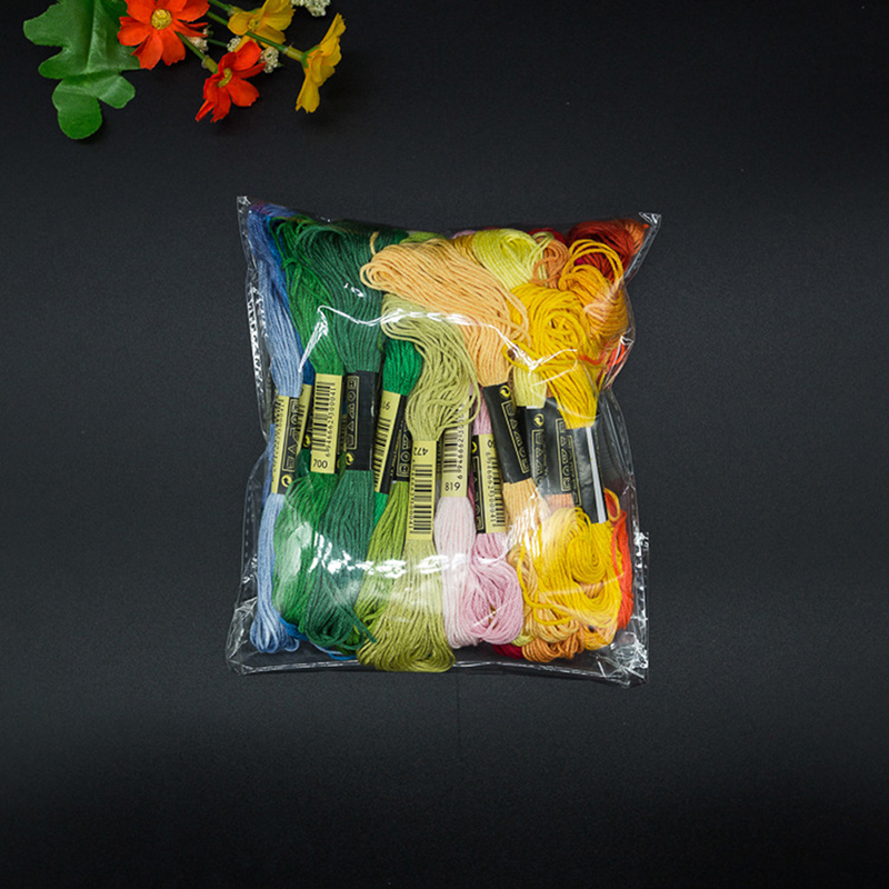 C 24/100/50 Multicolor Cross   - Embroidery Service avis et prix