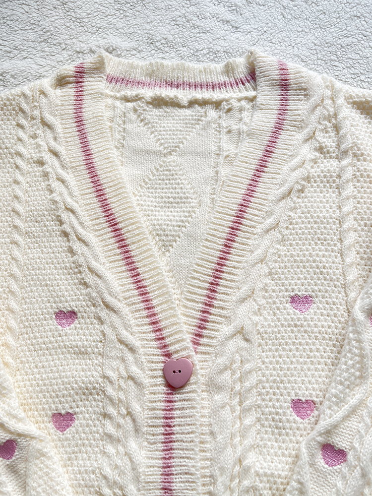Lover Cardigan with Pink Heart - Embroidery Lovers avis et prix