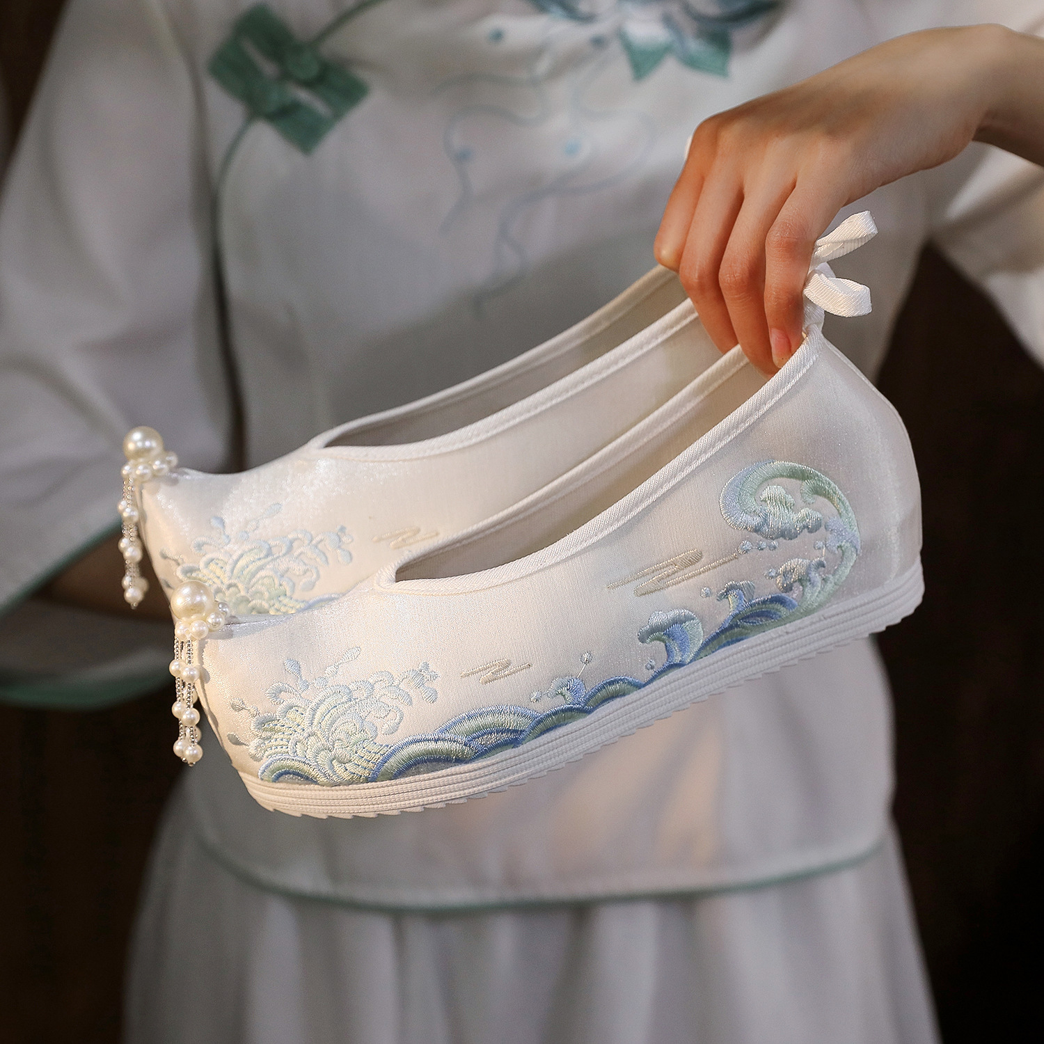 Waves Hanfu Shoes Female Embro - Embroidery Canvas avis et prix