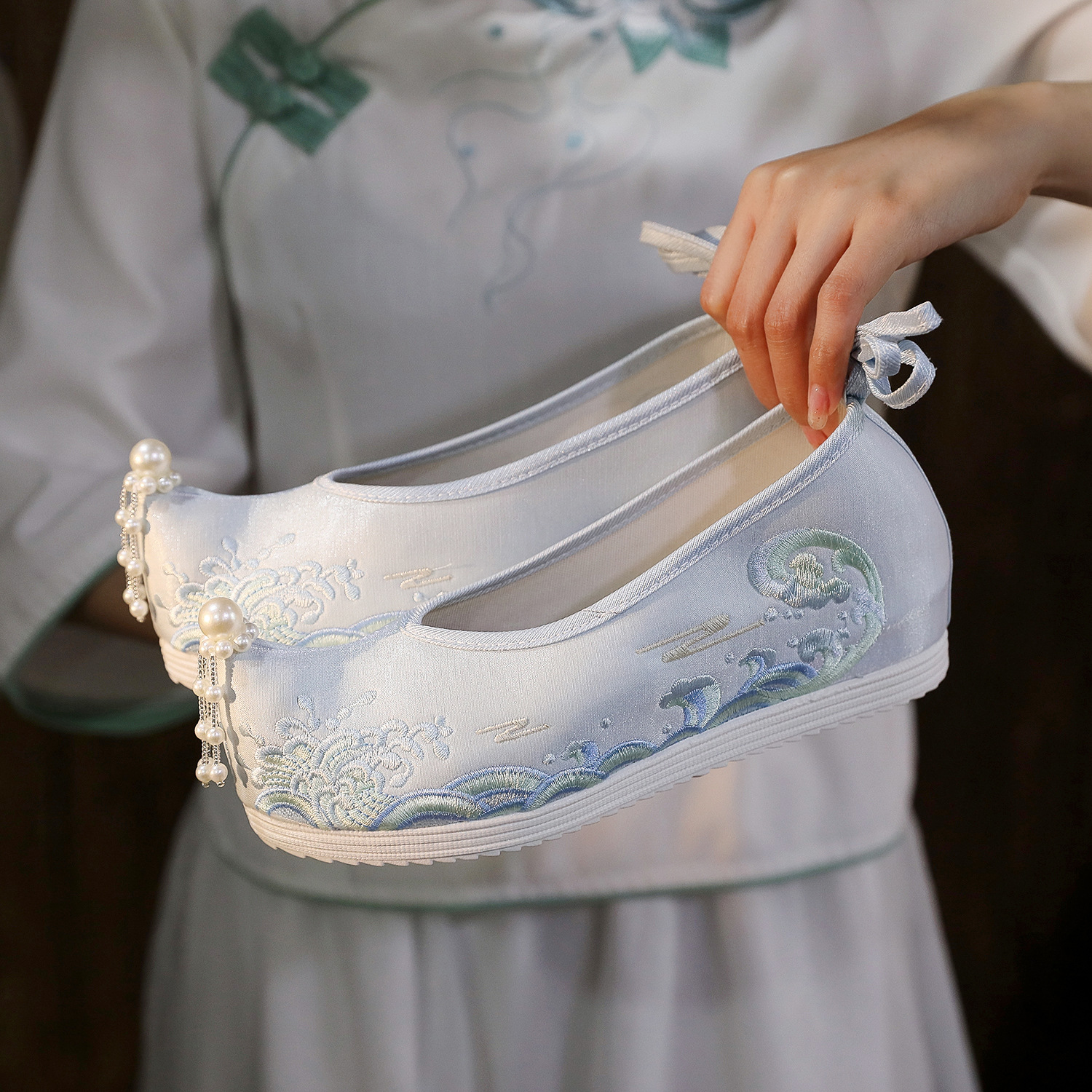 Waves Hanfu Shoes Female Embro - Embroidery Canvas avis et prix